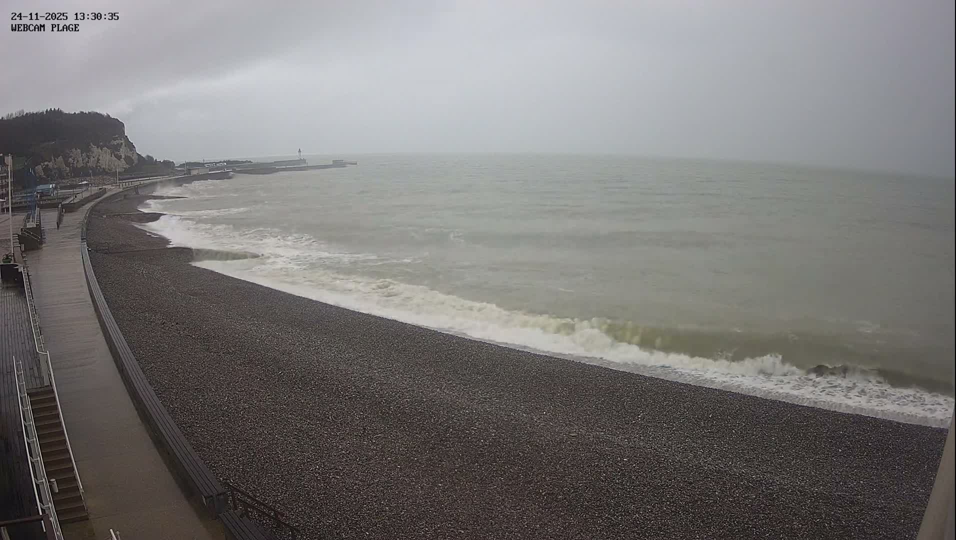 Plage de Saint-Valery-en-Caux  Beach Live Cam - Dieppe, Seine-Maritime, Normandie, France