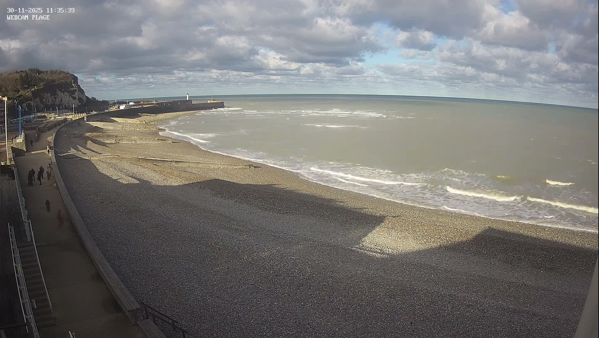 Plage de Saint-Valery-en-Caux  Beach Live Cam - Dieppe, Seine-Maritime, Normandie, France