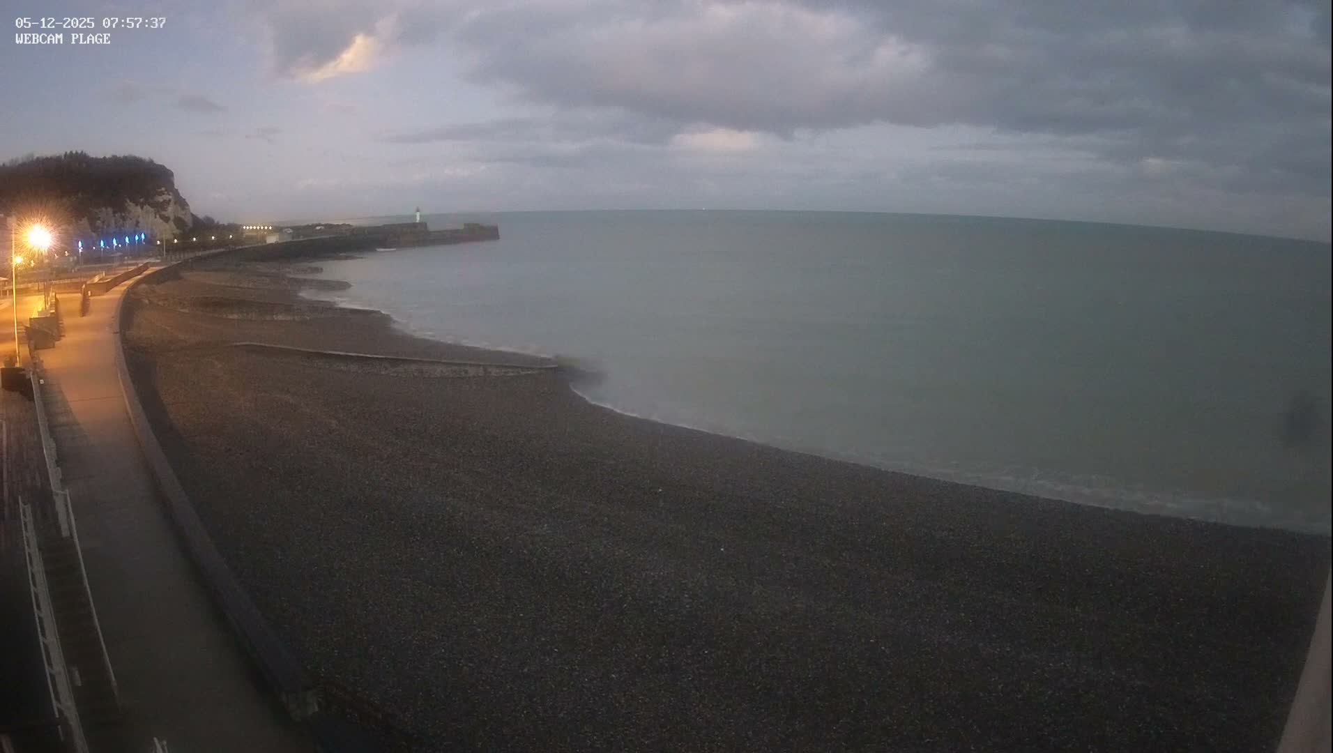 Plage de Saint-Valery-en-Caux  Beach Live Cam - Dieppe, Seine-Maritime, Normandie, France