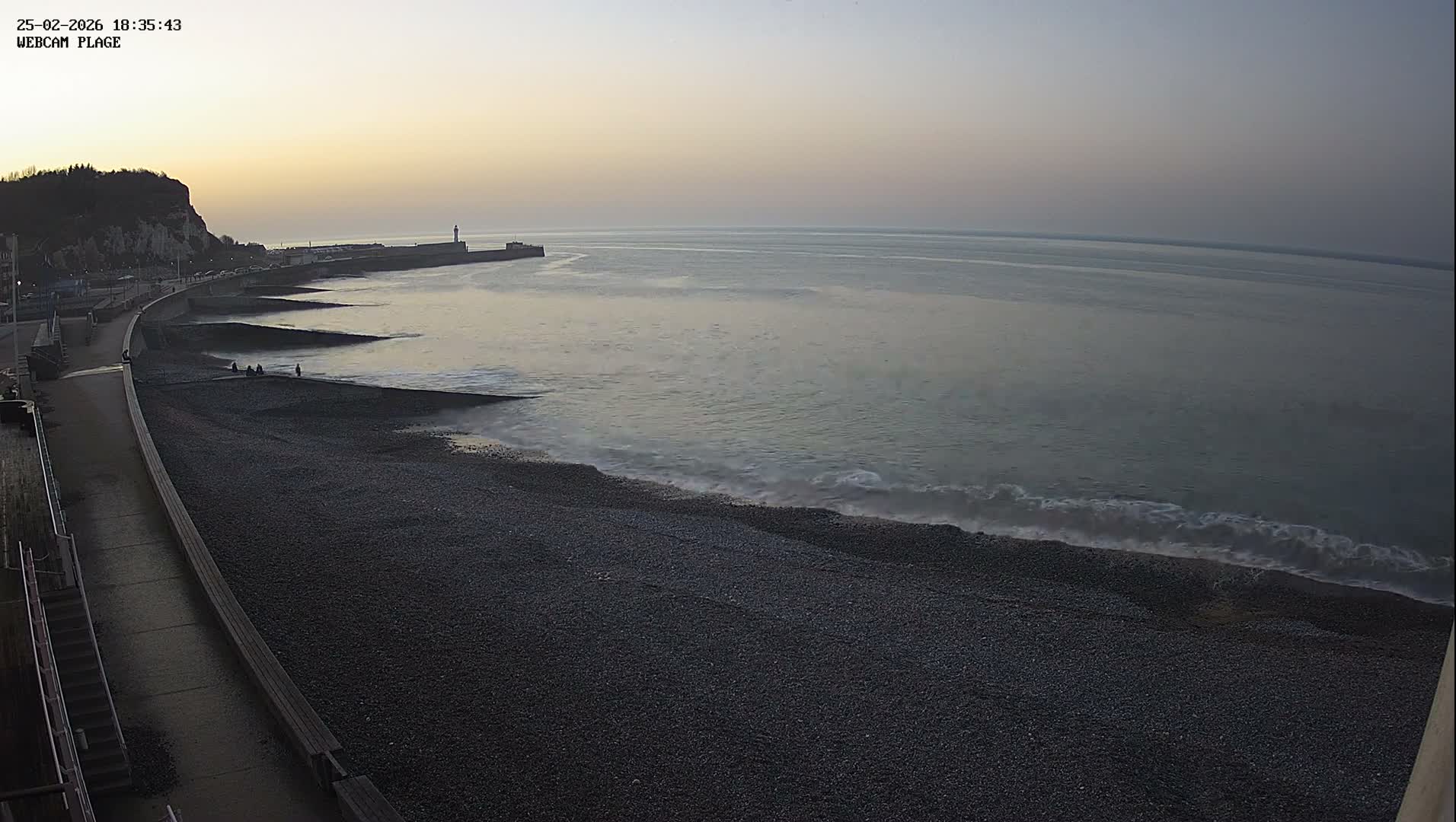 Plage de Saint-Valery-en-Caux  Beach Live Cam - Dieppe, Seine-Maritime, Normandie, France