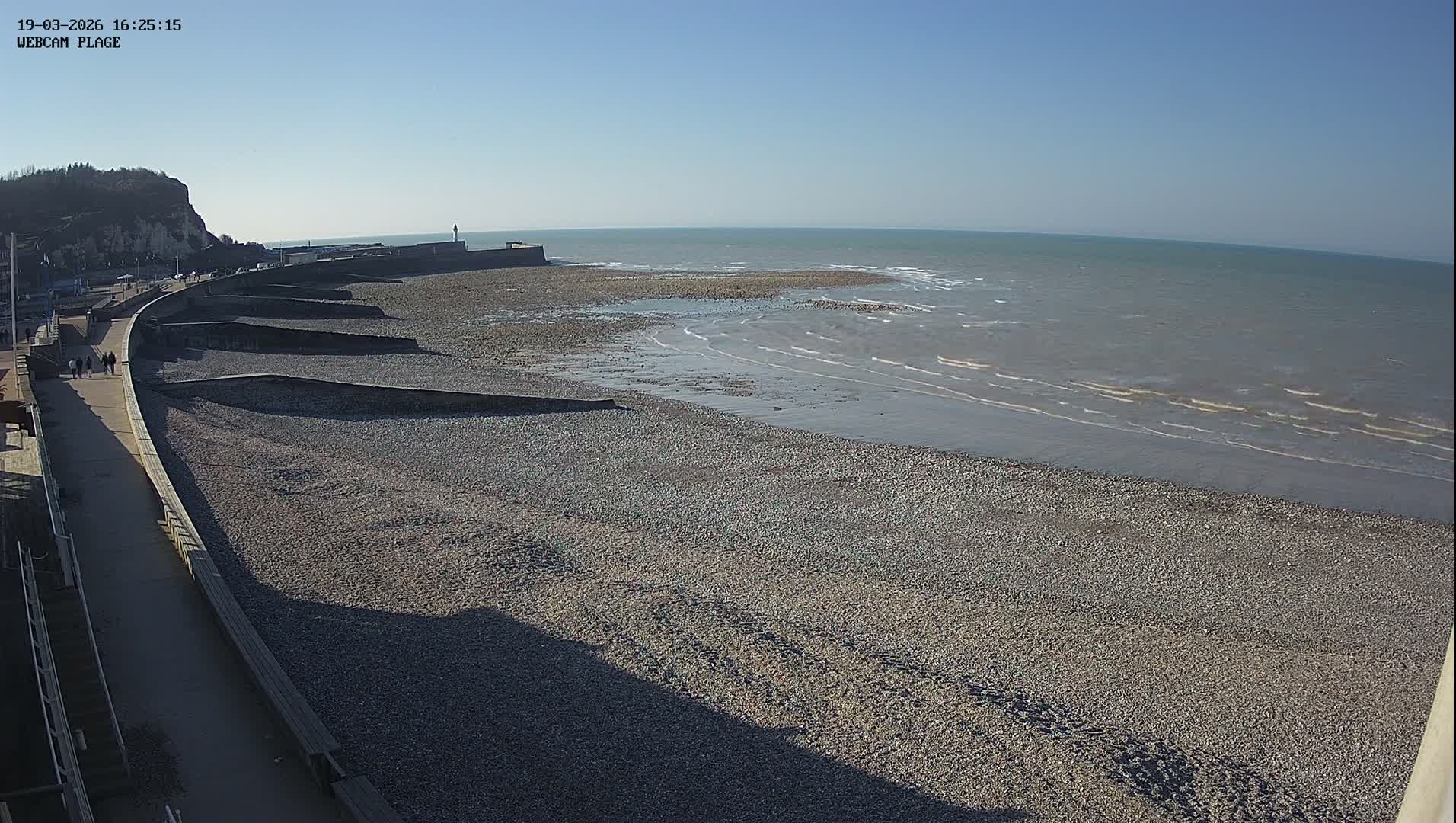 Plage de Saint-Valery-en-Caux  Beach Live Cam - Dieppe, Seine-Maritime, Normandie, France