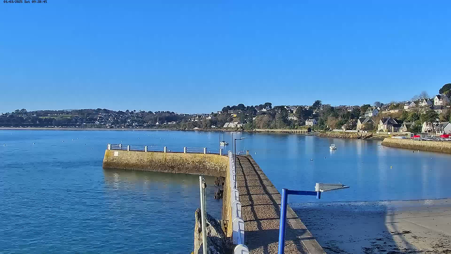Locquirec Commune & Port Live Cam - Morlaix, Finistere, Bretagne, France