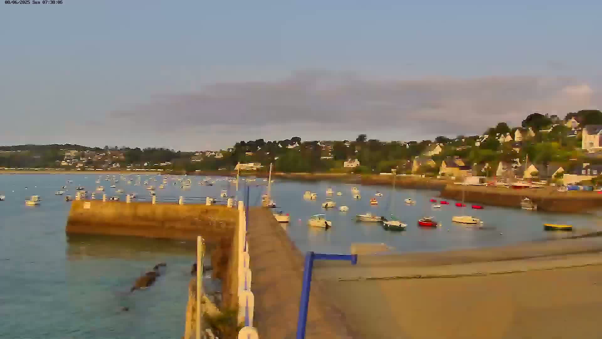 Locquirec Commune & Port Live Cam - Morlaix, Finistere, Bretagne, France