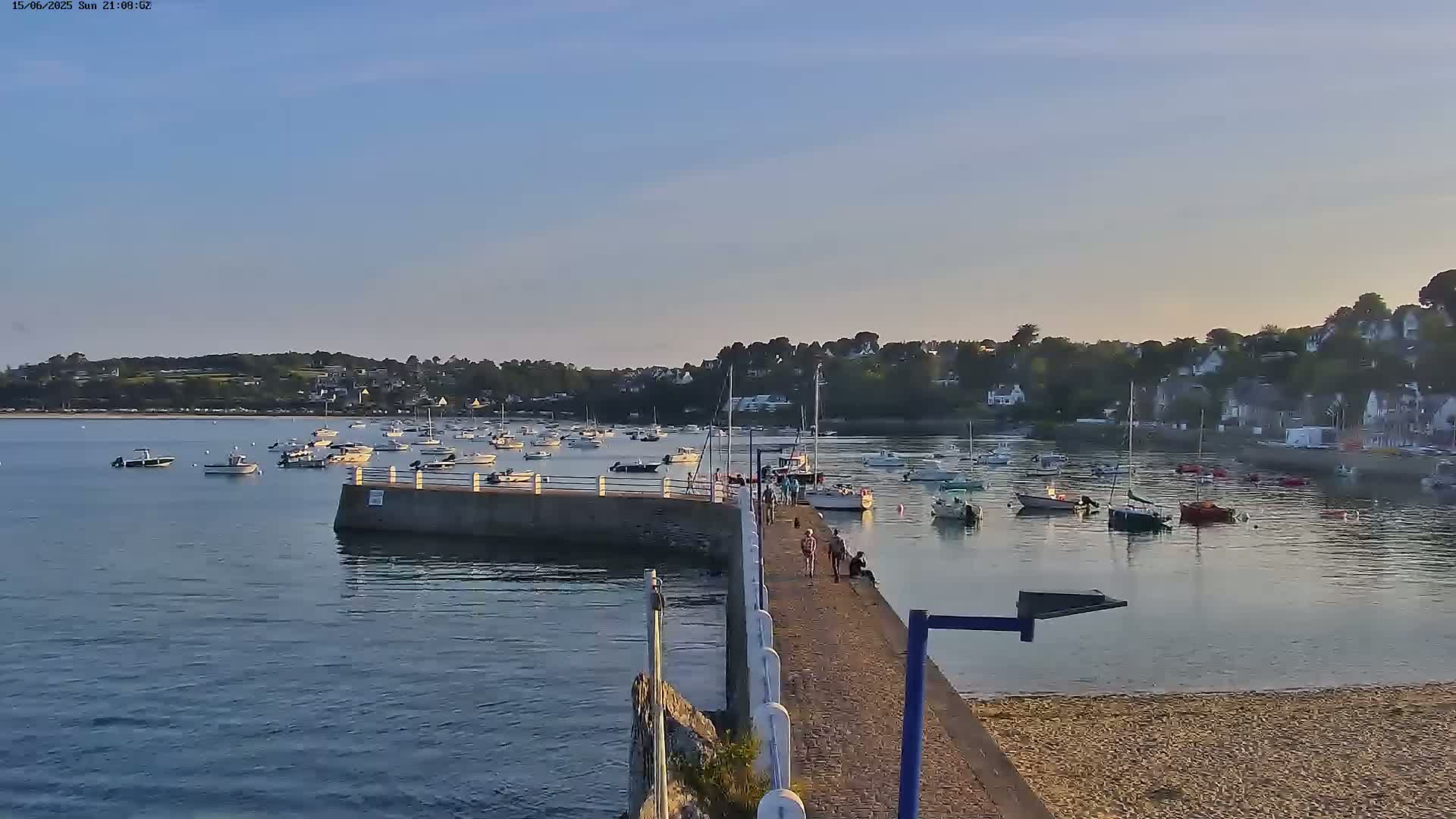 Locquirec Commune & Port Live Cam - Morlaix, Finistere, Bretagne, France
