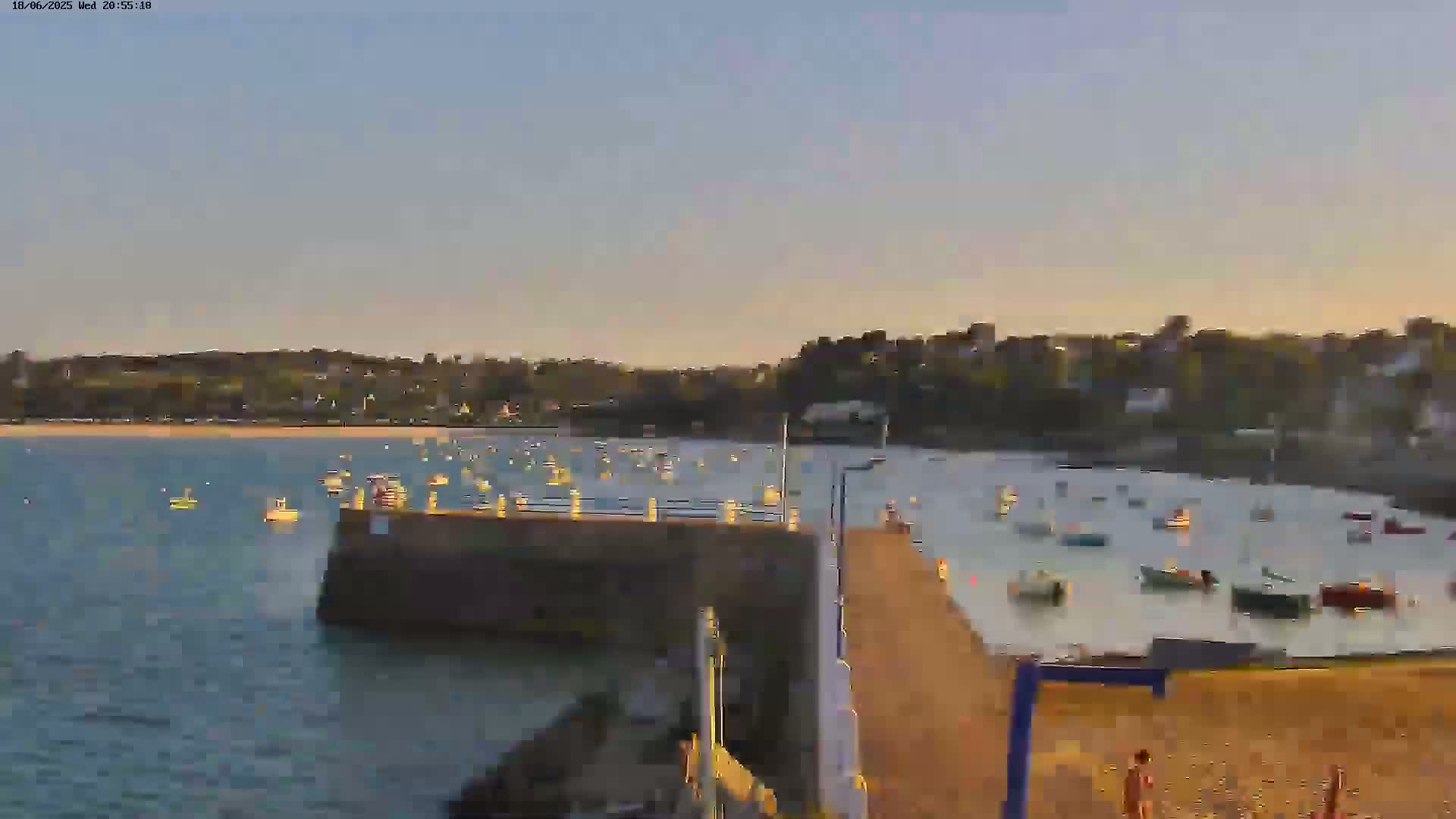Locquirec Commune & Port Live Cam - Morlaix, Finistere, Bretagne, France