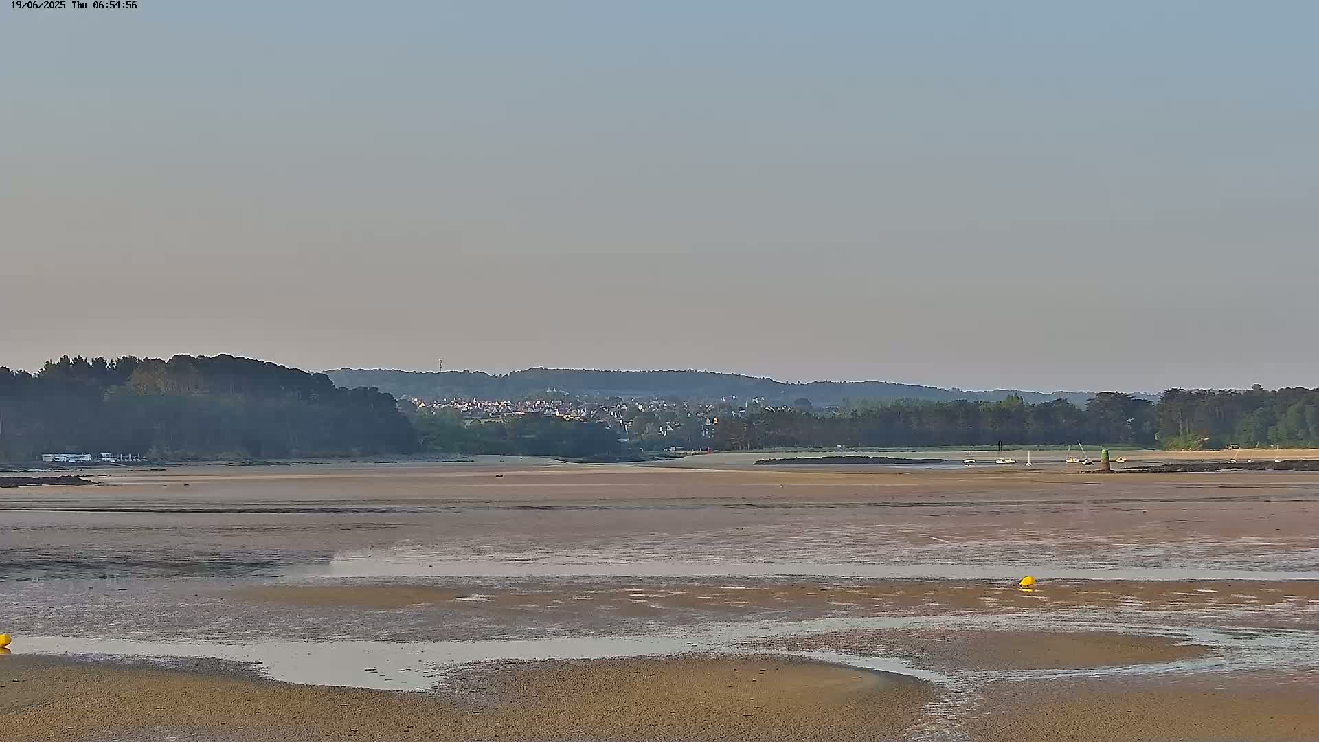 Locquirec Commune & Port Live Cam - Morlaix, Finistere, Bretagne, France