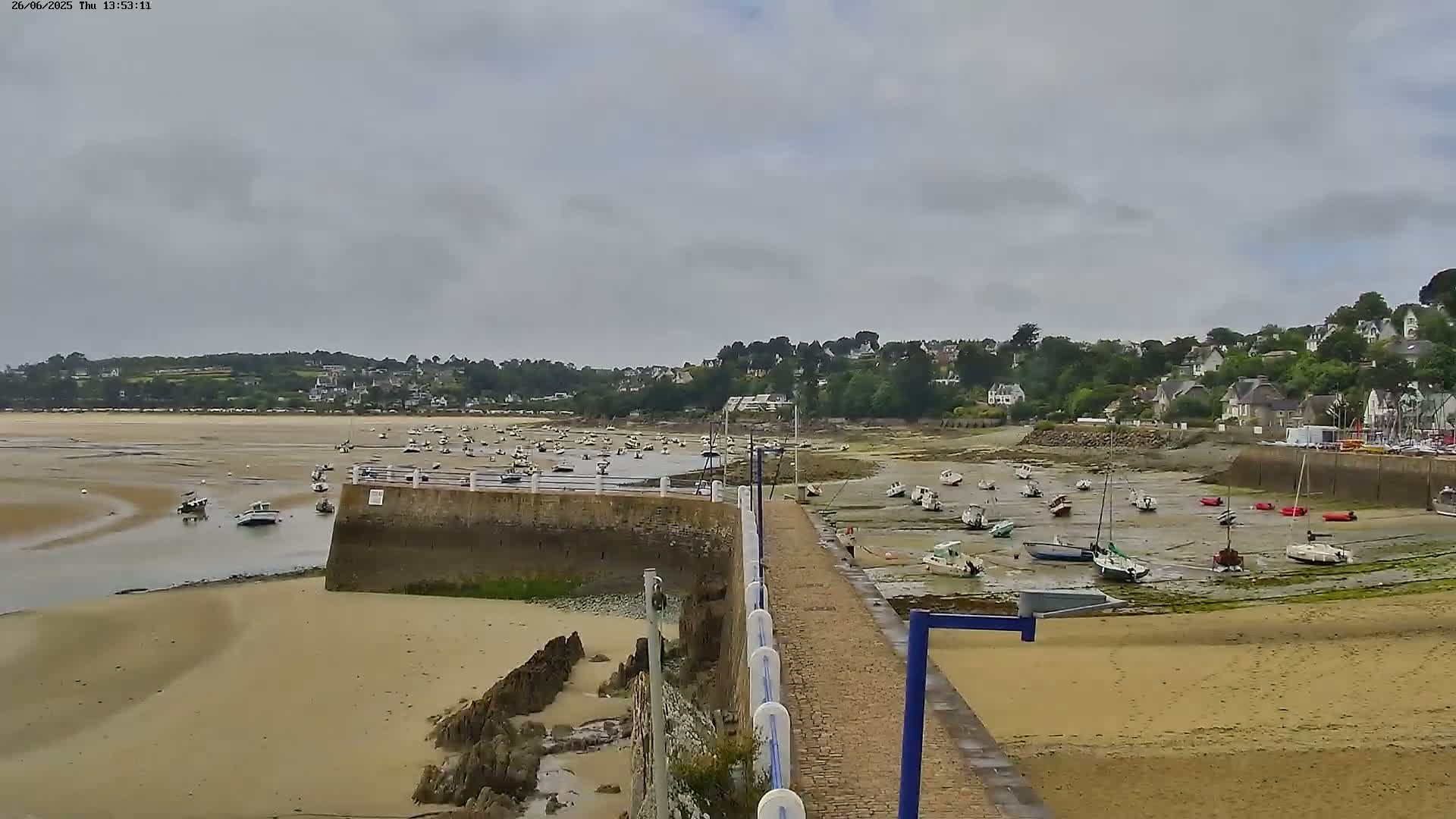 Locquirec Commune & Port Live Cam - Morlaix, Finistere, Bretagne, France