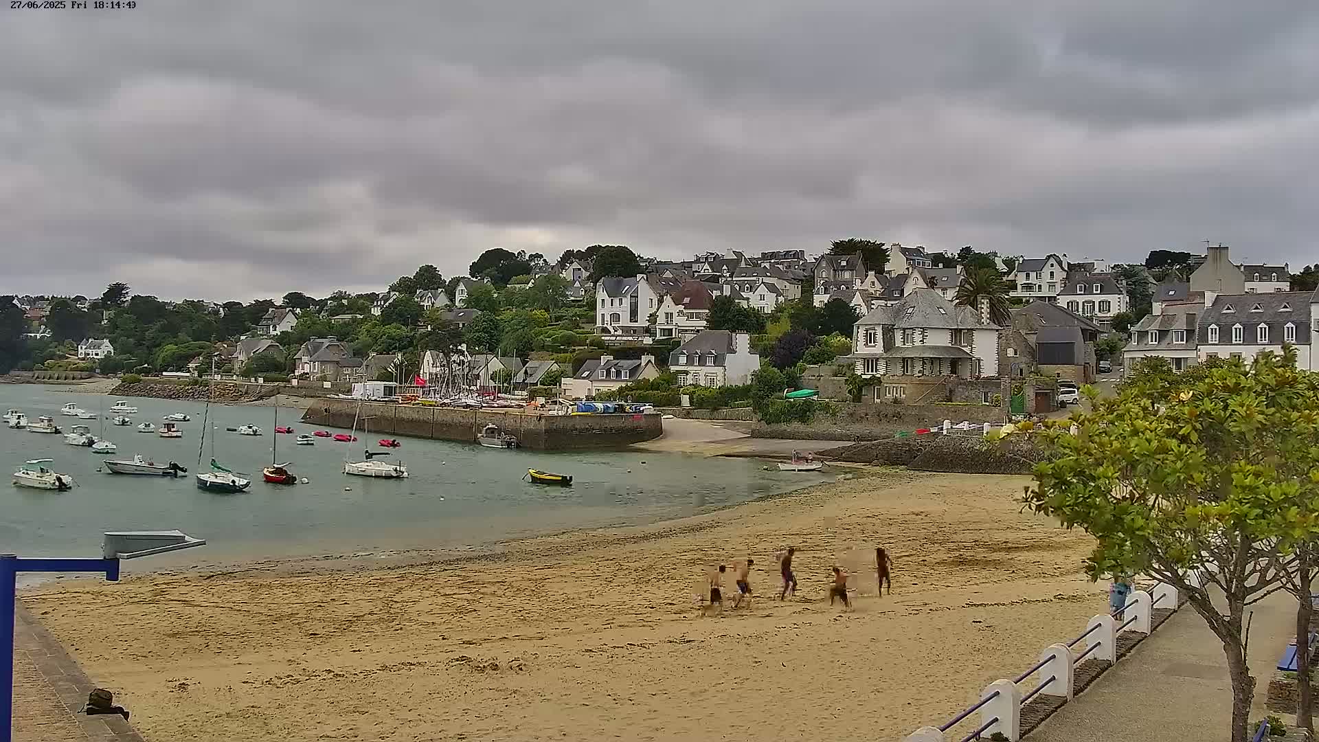 Locquirec Commune & Port Live Cam - Morlaix, Finistere, Bretagne, France