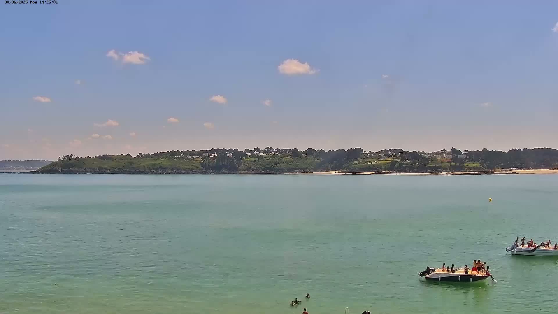 Locquirec Commune & Port Live Cam - Morlaix, Finistere, Bretagne, France