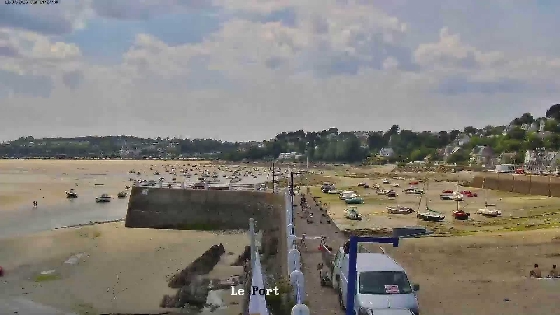 Locquirec Commune & Port Live Cam - Morlaix, Finistere, Bretagne, France