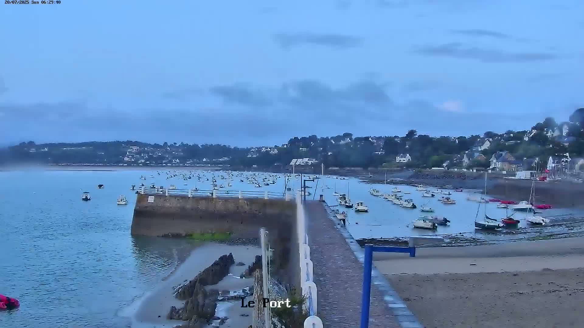 Locquirec Commune & Port Live Cam - Morlaix, Finistere, Bretagne, France