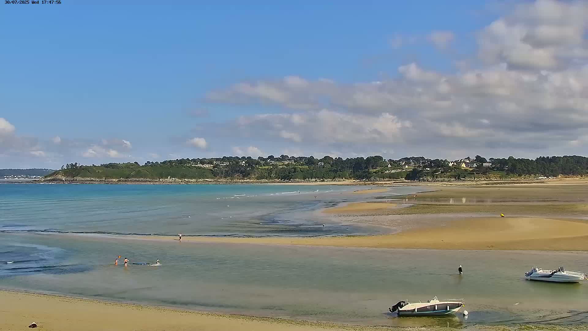 Locquirec Commune & Port Live Cam - Morlaix, Finistere, Bretagne, France