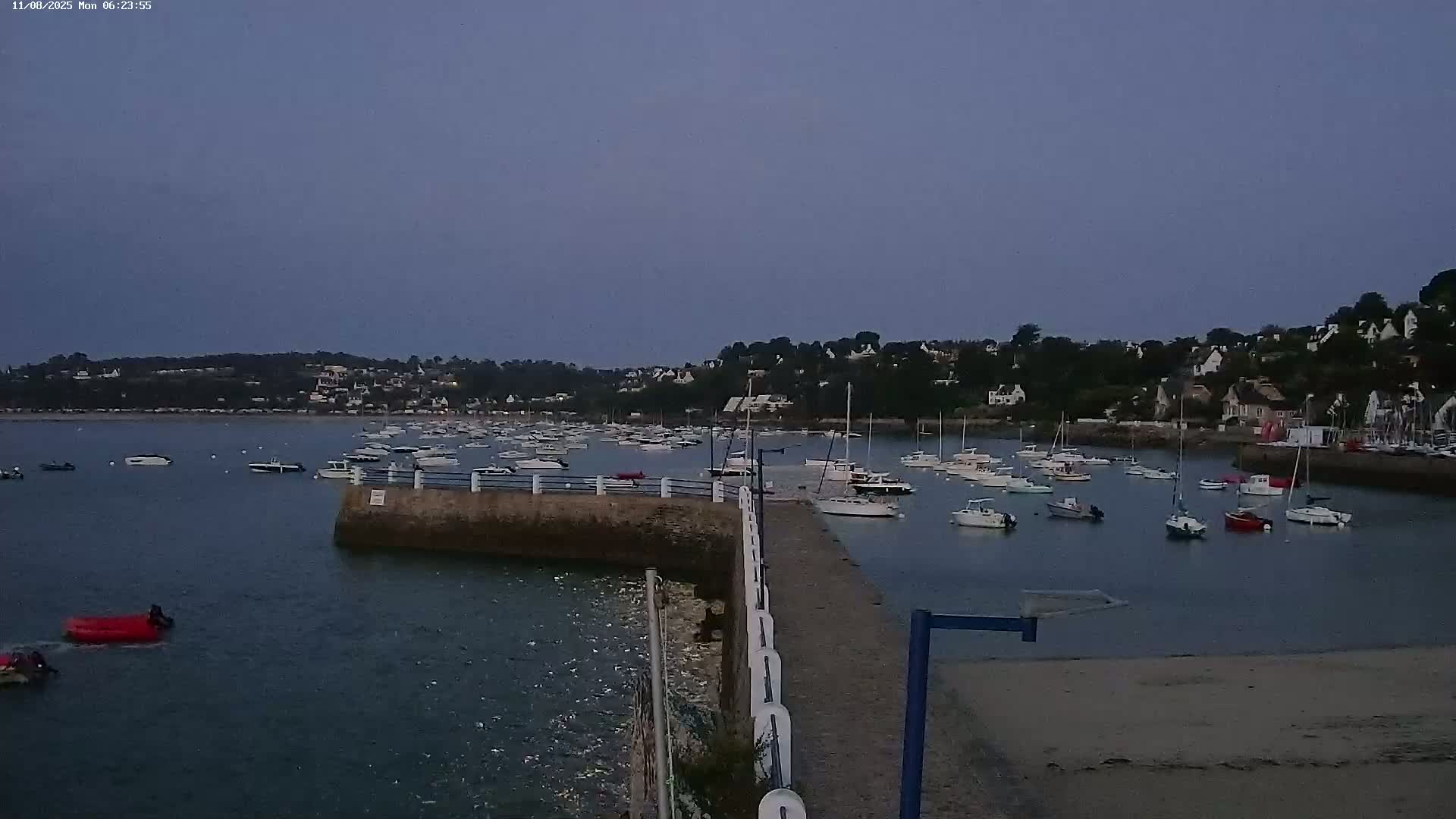 Locquirec Commune & Port Live Cam - Morlaix, Finistere, Bretagne, France