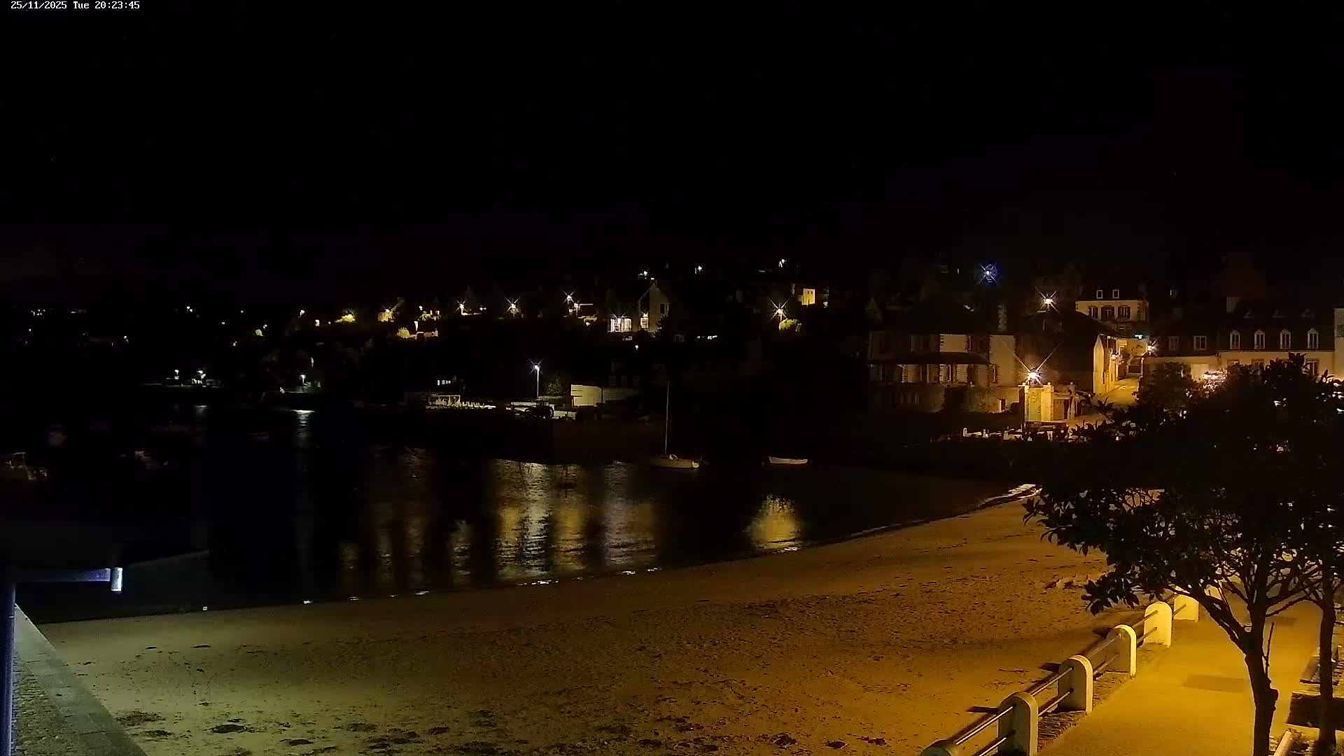 Locquirec Commune & Port Live Cam - Morlaix, Finistere, Bretagne, France