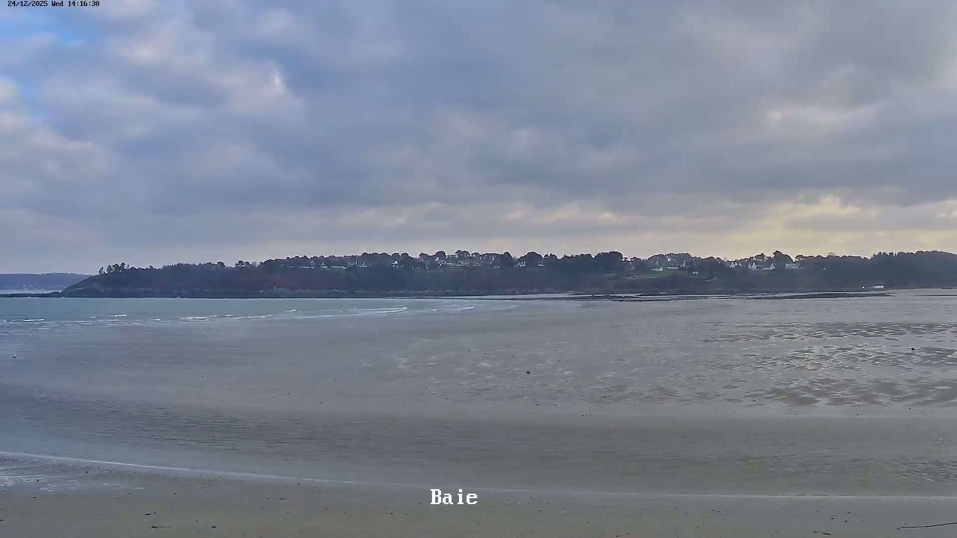 Locquirec Commune & Port Live Cam - Morlaix, Finistere, Bretagne, France