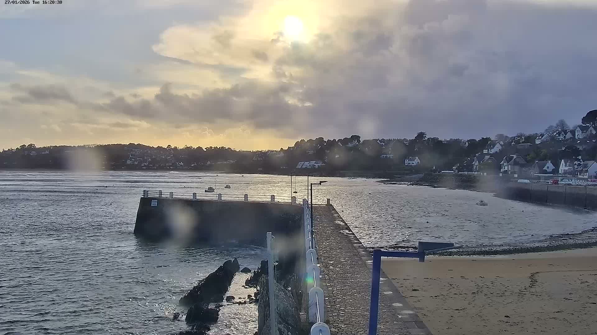 Locquirec Commune & Port Live Cam - Morlaix, Finistere, Bretagne, France