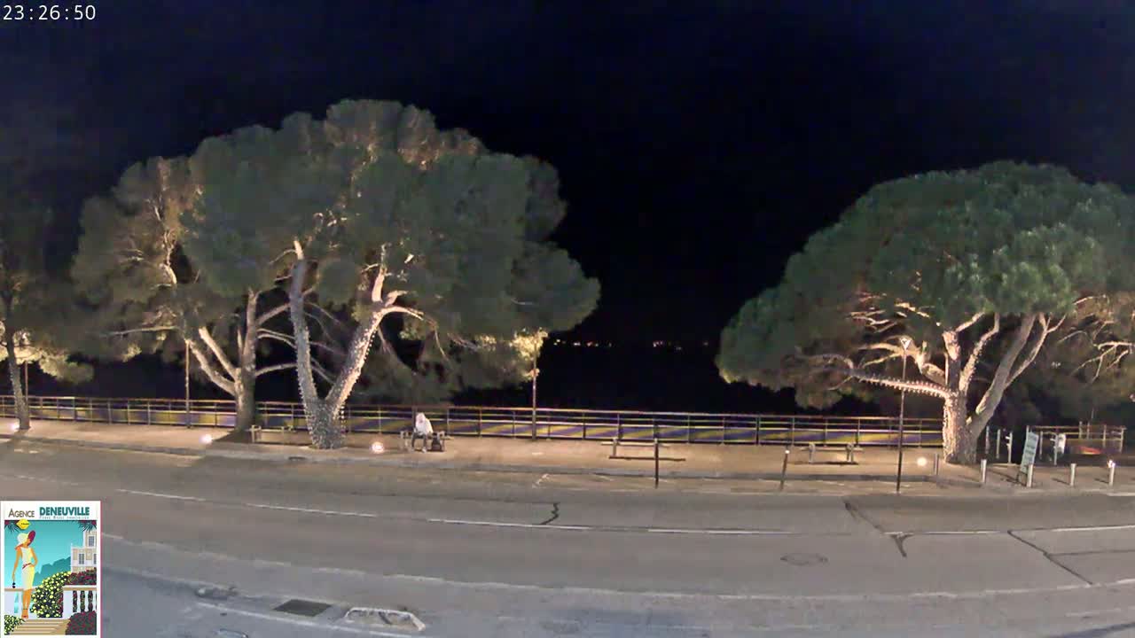 Les Issambres Coast Live Cam -  Roquebrune-sur-Argens, Var, Draguignan, Provence-Alpes-Cote d'Azur, France