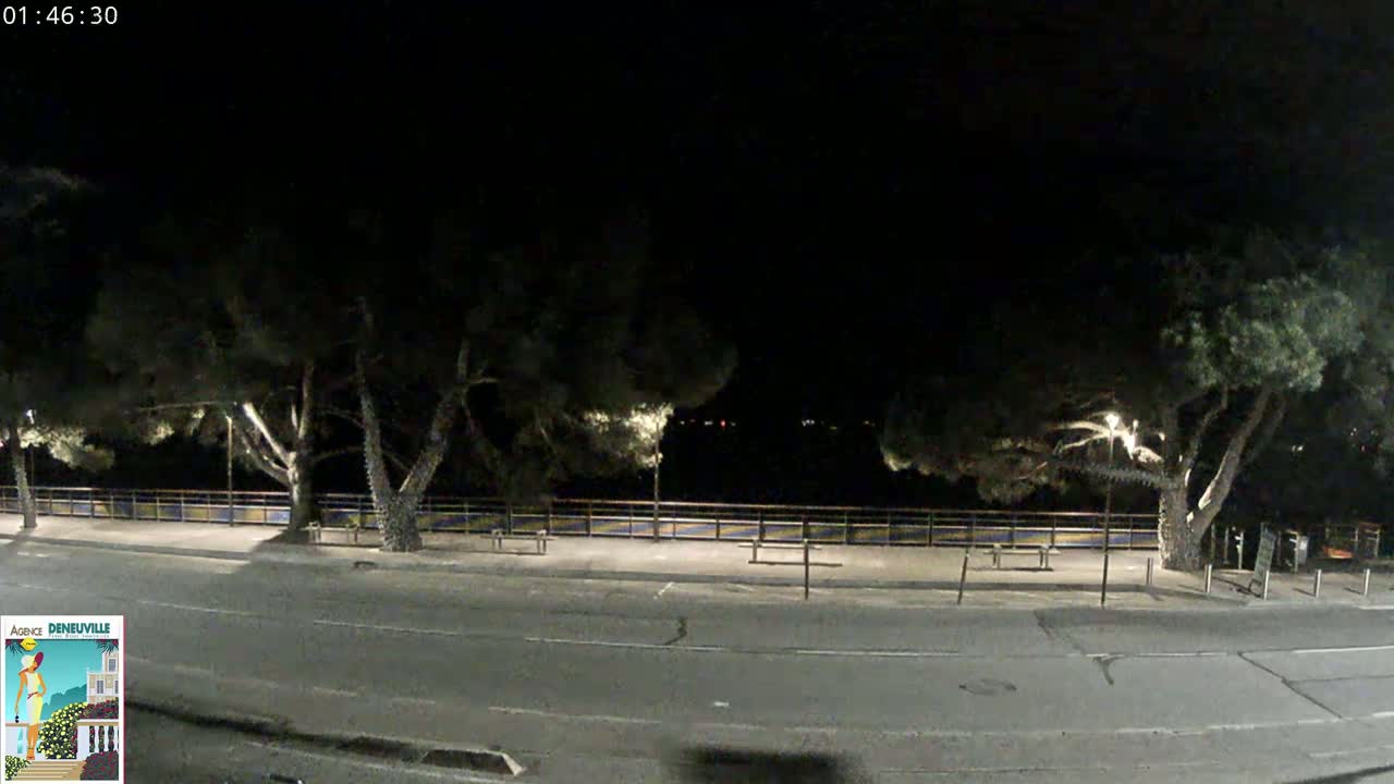 Les Issambres Coast Live Cam -  Roquebrune-sur-Argens, Var, Draguignan, Provence-Alpes-Cote d'Azur, France