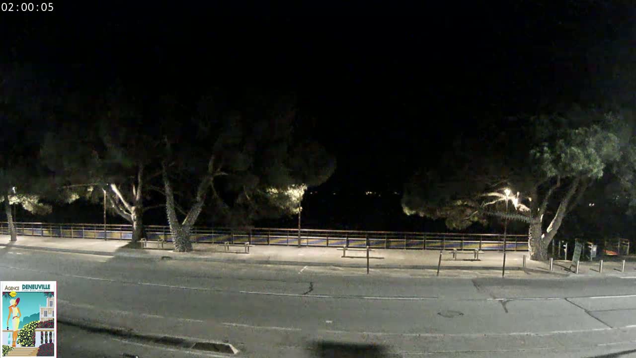 Les Issambres Coast Live Cam -  Roquebrune-sur-Argens, Var, Draguignan, Provence-Alpes-Cote d'Azur, France