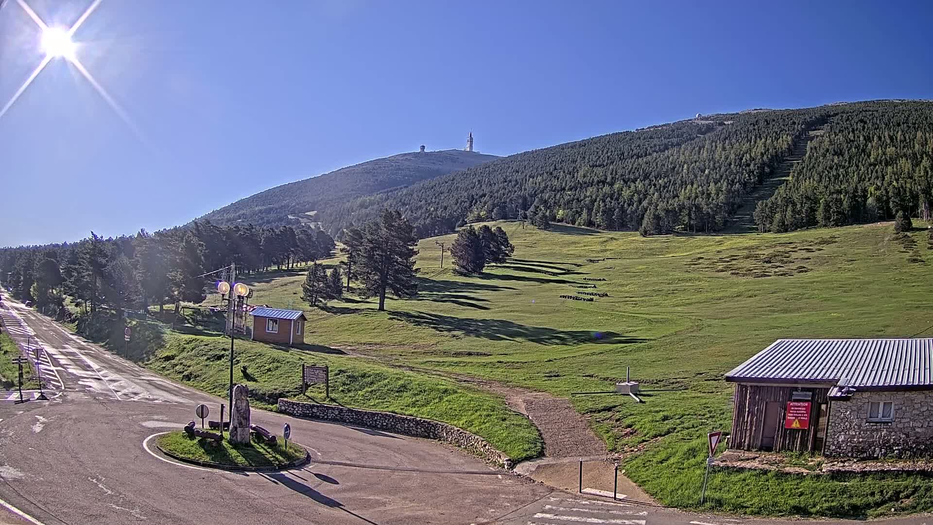 Montserein - Ventoux Mount Live Cam - Carpentras, Vaucluse, Provence-Alpes-Cote d’Azur