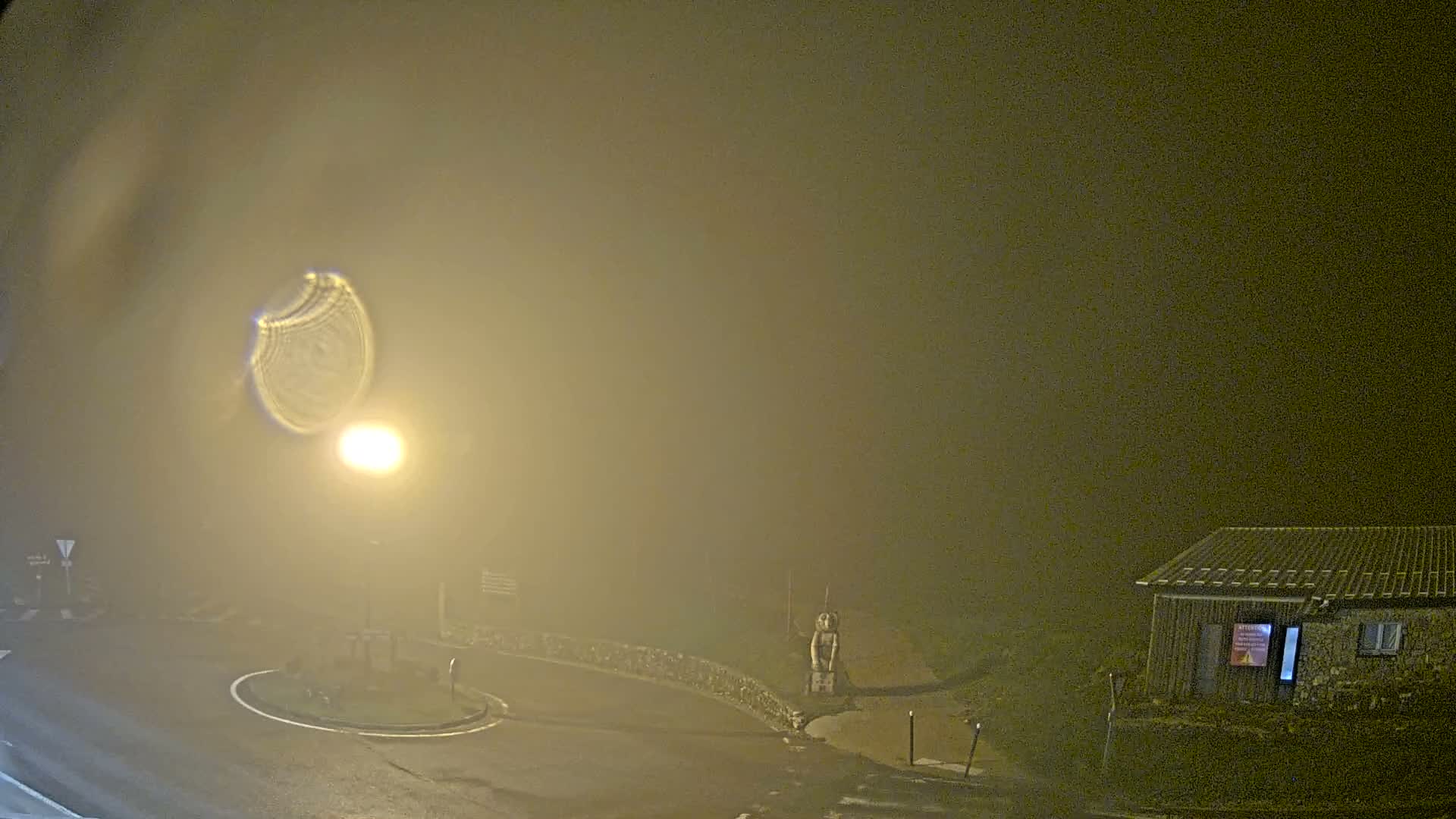 Montserein - Ventoux Mount Live Cam - Carpentras, Vaucluse, Provence-Alpes-Cote d’Azur