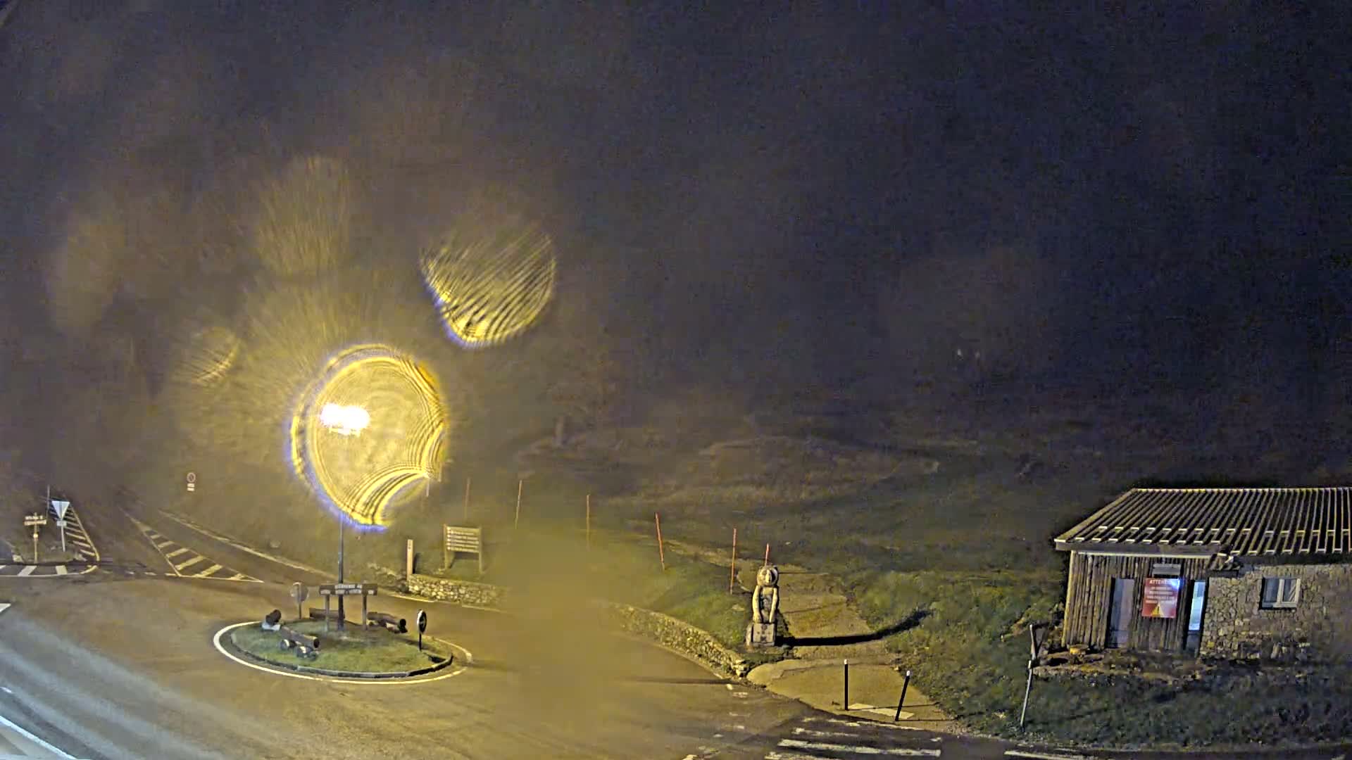 Montserein - Ventoux Mount Live Cam - Carpentras, Vaucluse, Provence-Alpes-Cote d’Azur