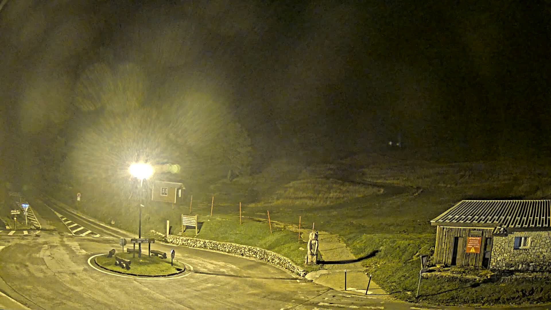 Montserein - Ventoux Mount Live Cam - Carpentras, Vaucluse, Provence-Alpes-Cote d’Azur