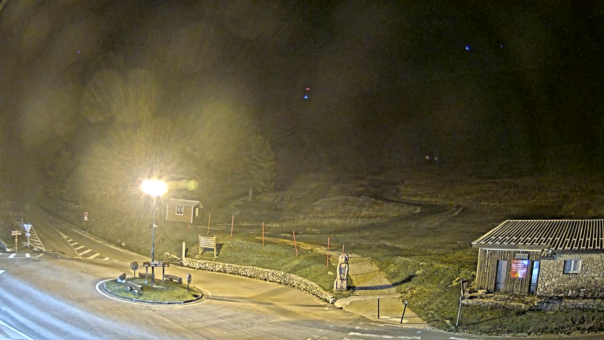 Montserein - Ventoux Mount Live Cam - Carpentras, Vaucluse, Provence-Alpes-Cote d’Azur