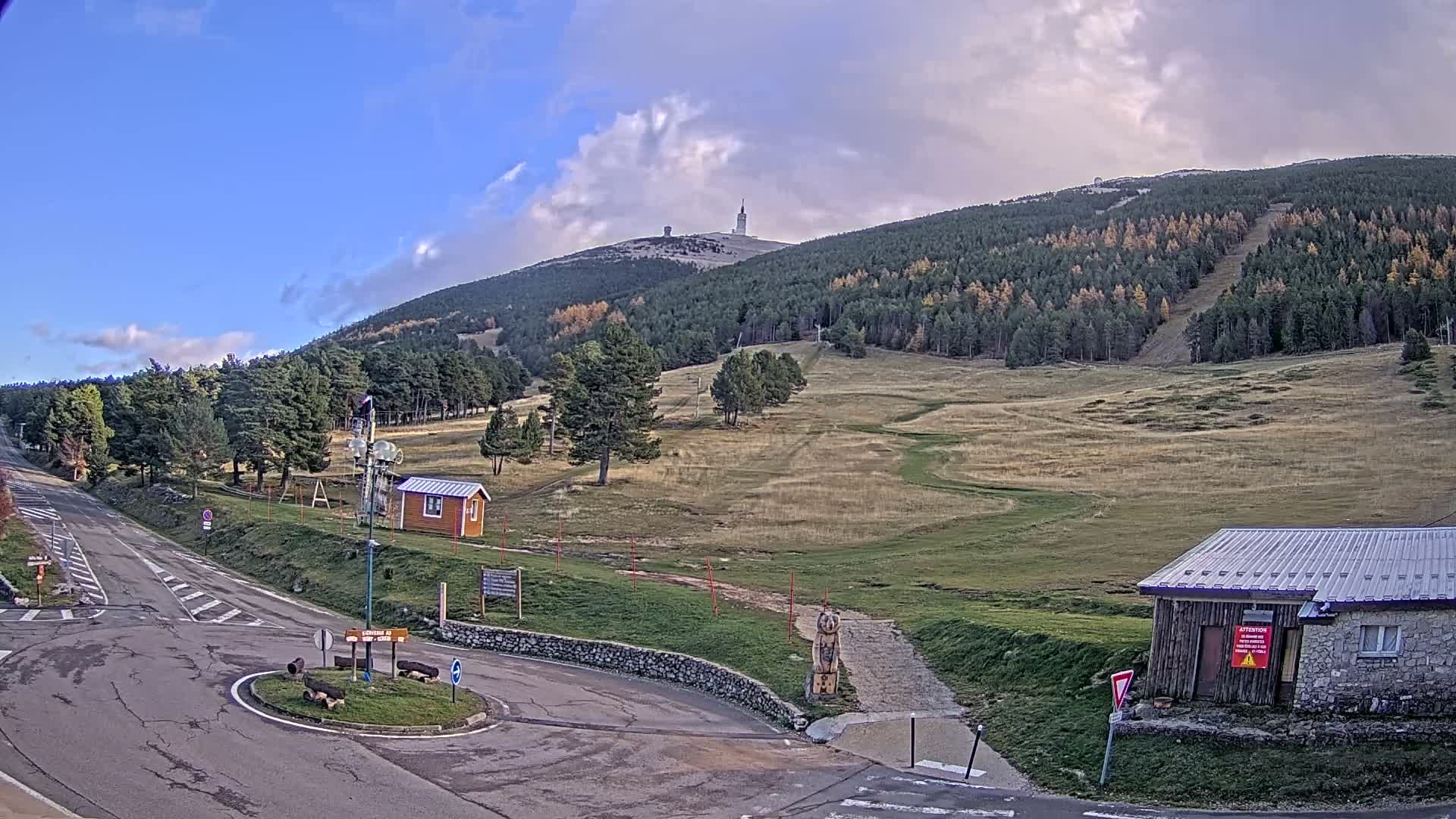 Montserein - Ventoux Mount Live Cam - Carpentras, Vaucluse, Provence-Alpes-Cote d’Azur