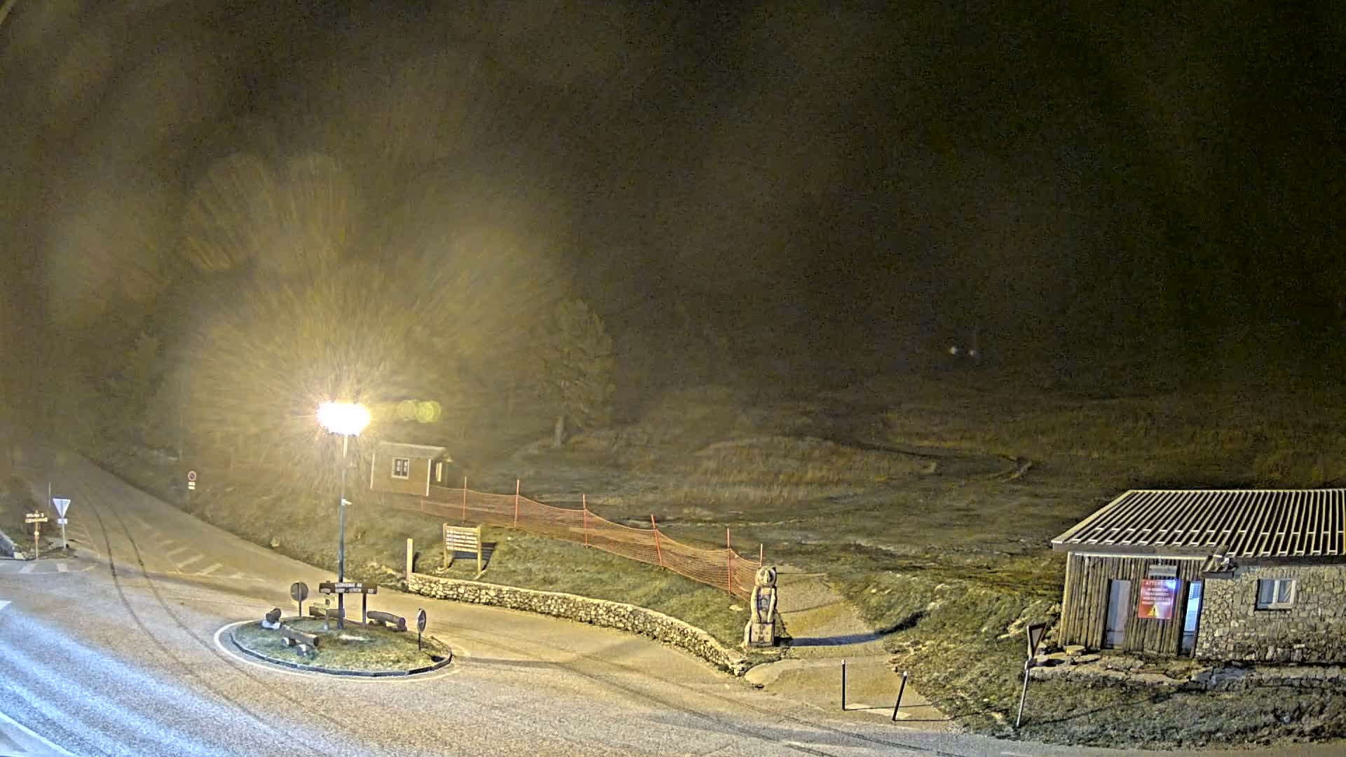 Montserein - Ventoux Mount Live Cam - Carpentras, Vaucluse, Provence-Alpes-Cote d’Azur