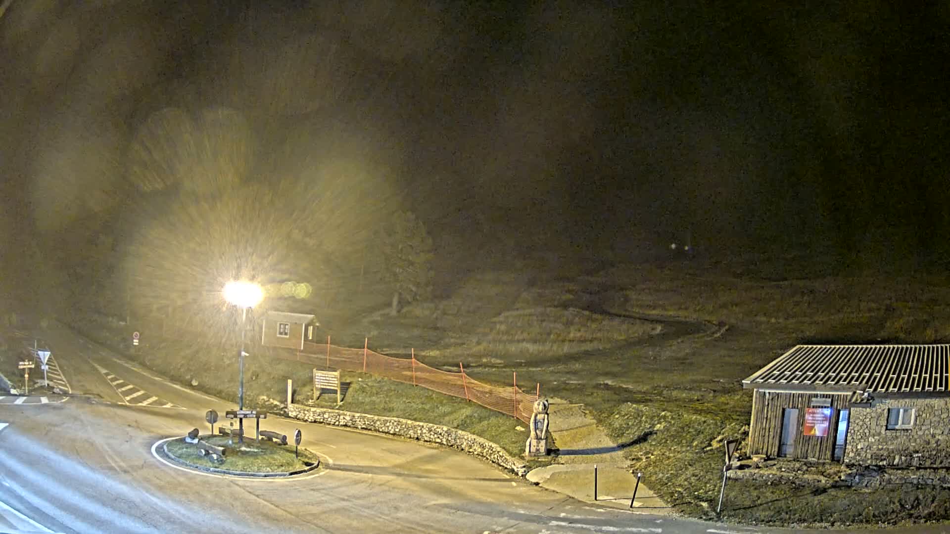 Montserein - Ventoux Mount Live Cam - Carpentras, Vaucluse, Provence-Alpes-Cote d’Azur