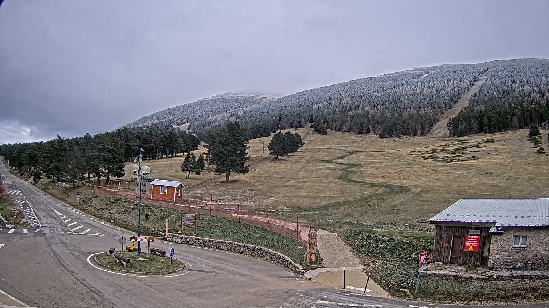 Montserein - Ventoux Mount Live Cam - Carpentras, Vaucluse, Provence-Alpes-Cote d’Azur