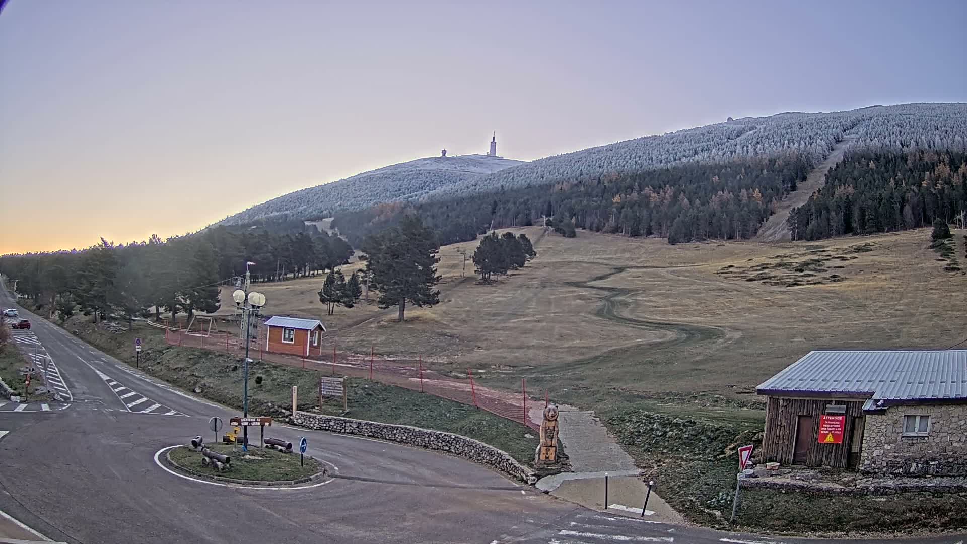 Montserein - Ventoux Mount Live Cam - Carpentras, Vaucluse, Provence-Alpes-Cote d’Azur