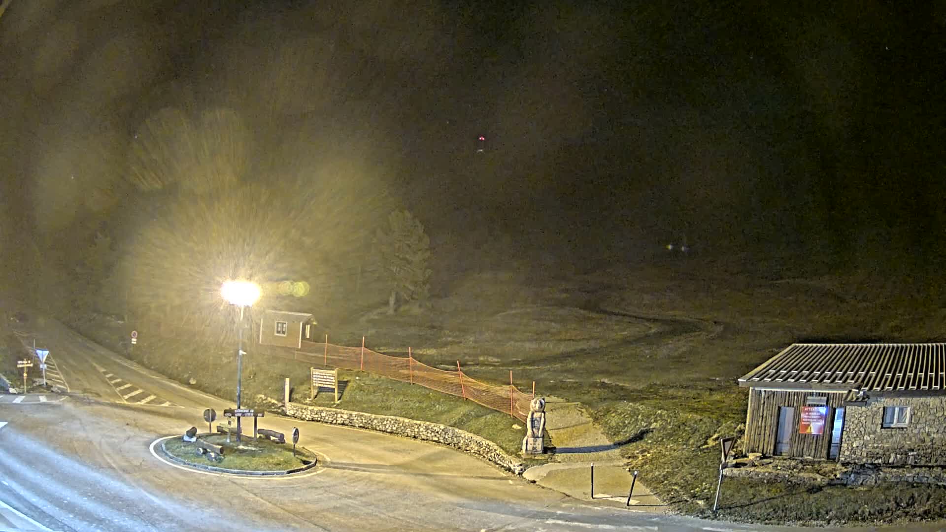 Montserein - Ventoux Mount Live Cam - Carpentras, Vaucluse, Provence-Alpes-Cote d’Azur