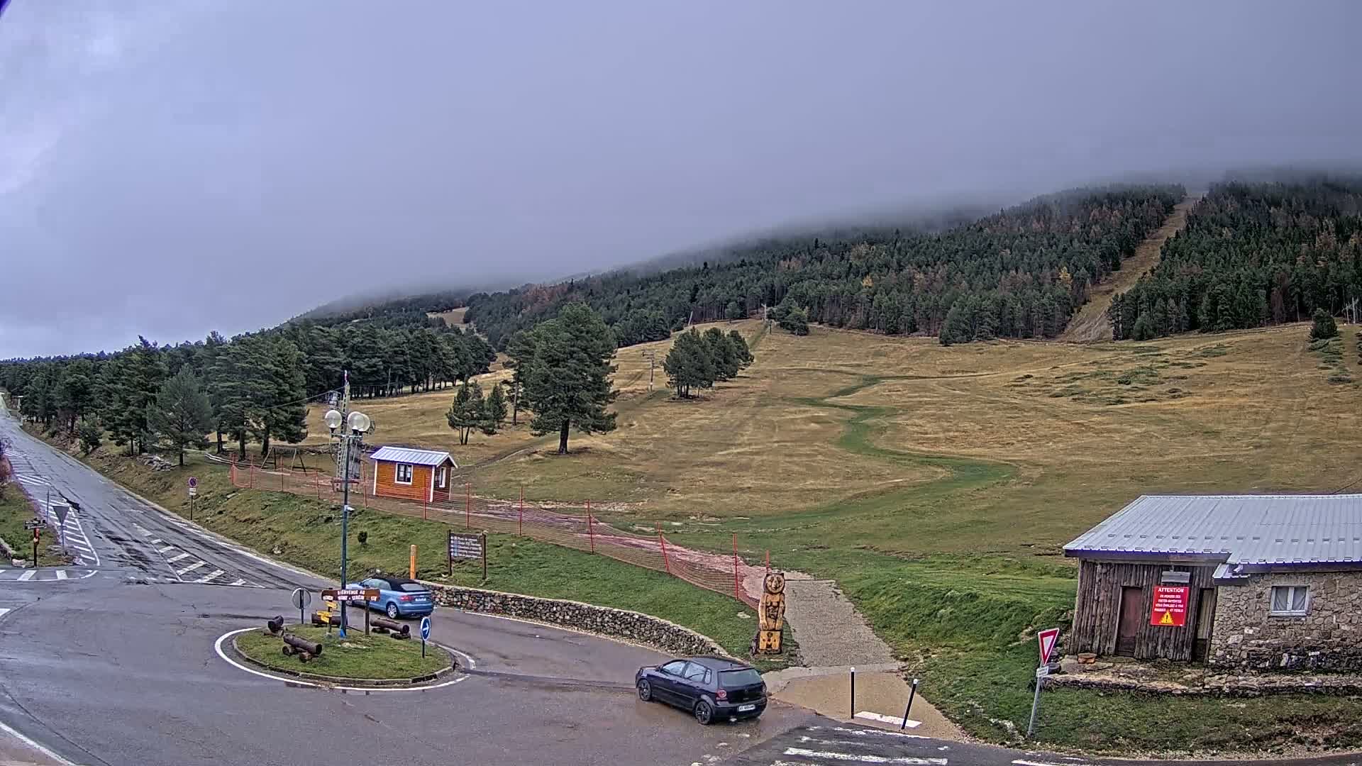 Montserein - Ventoux Mount Live Cam - Carpentras, Vaucluse, Provence-Alpes-Cote d’Azur