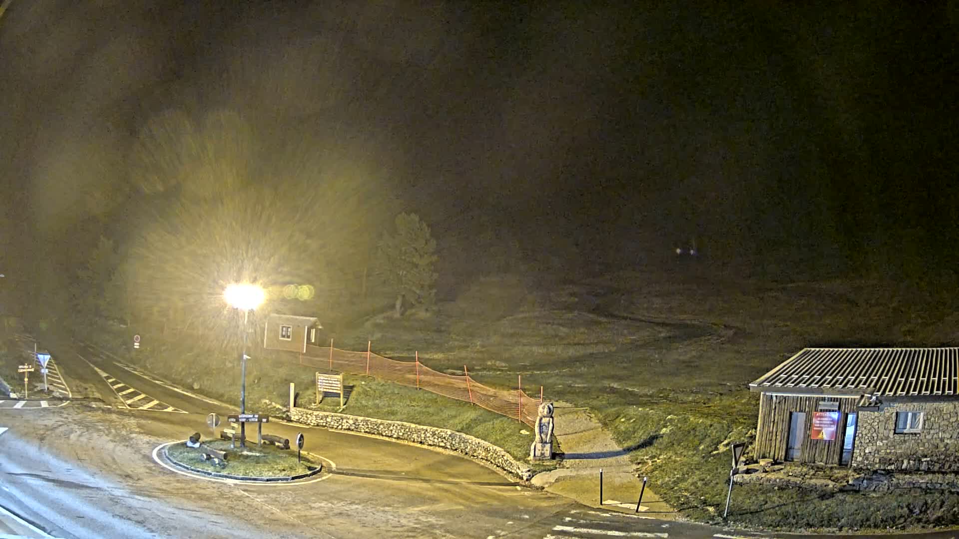 Montserein - Ventoux Mount Live Cam - Carpentras, Vaucluse, Provence-Alpes-Cote d’Azur