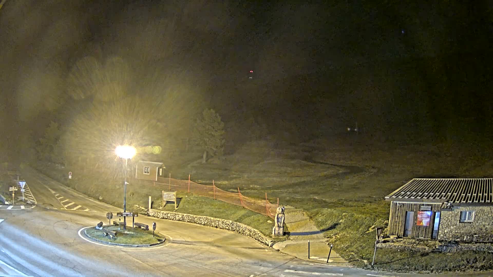 Montserein - Ventoux Mount Live Cam - Carpentras, Vaucluse, Provence-Alpes-Cote d’Azur