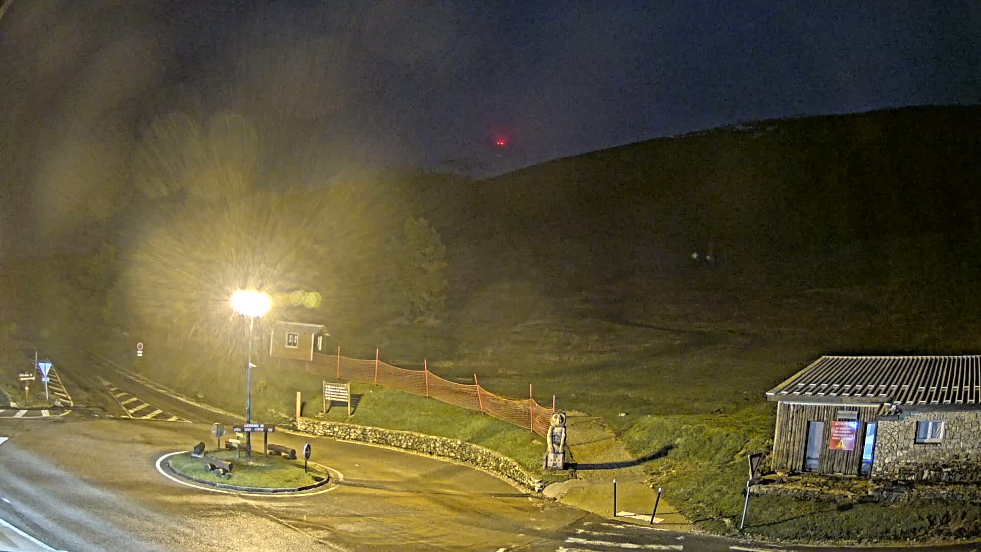 Montserein - Ventoux Mount Live Cam - Carpentras, Vaucluse, Provence-Alpes-Cote d’Azur