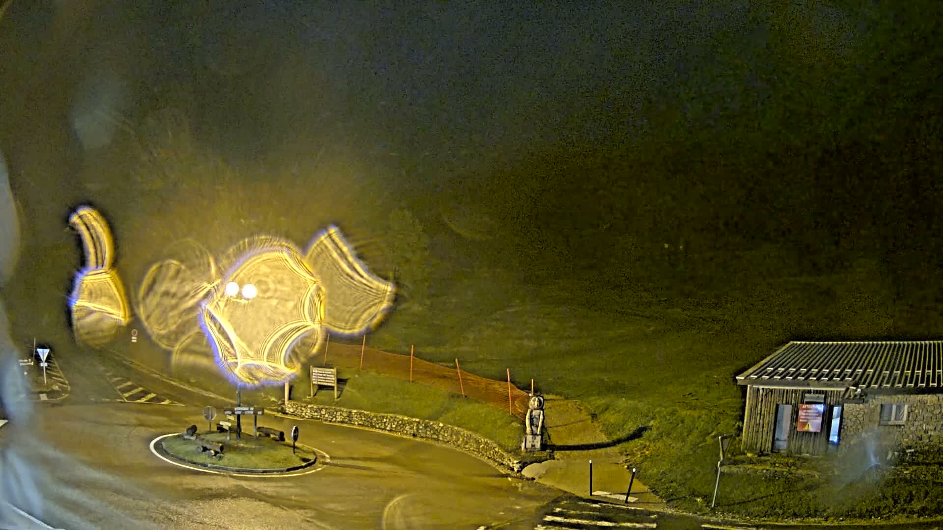 Montserein - Ventoux Mount Live Cam - Carpentras, Vaucluse, Provence-Alpes-Cote d’Azur