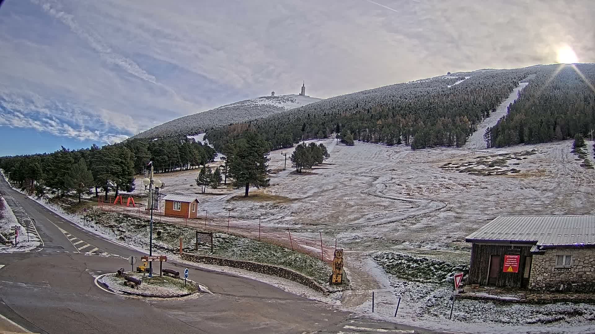 Montserein - Ventoux Mount Live Cam - Carpentras, Vaucluse, Provence-Alpes-Cote d’Azur