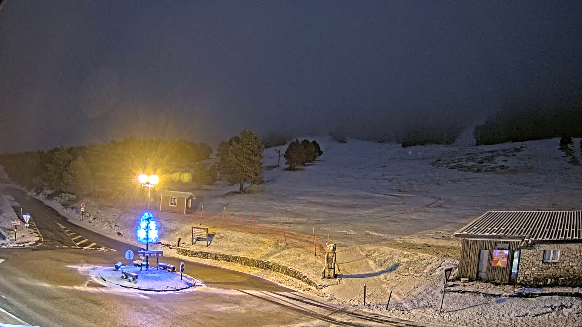 Montserein - Ventoux Mount Live Cam - Carpentras, Vaucluse, Provence-Alpes-Cote d’Azur