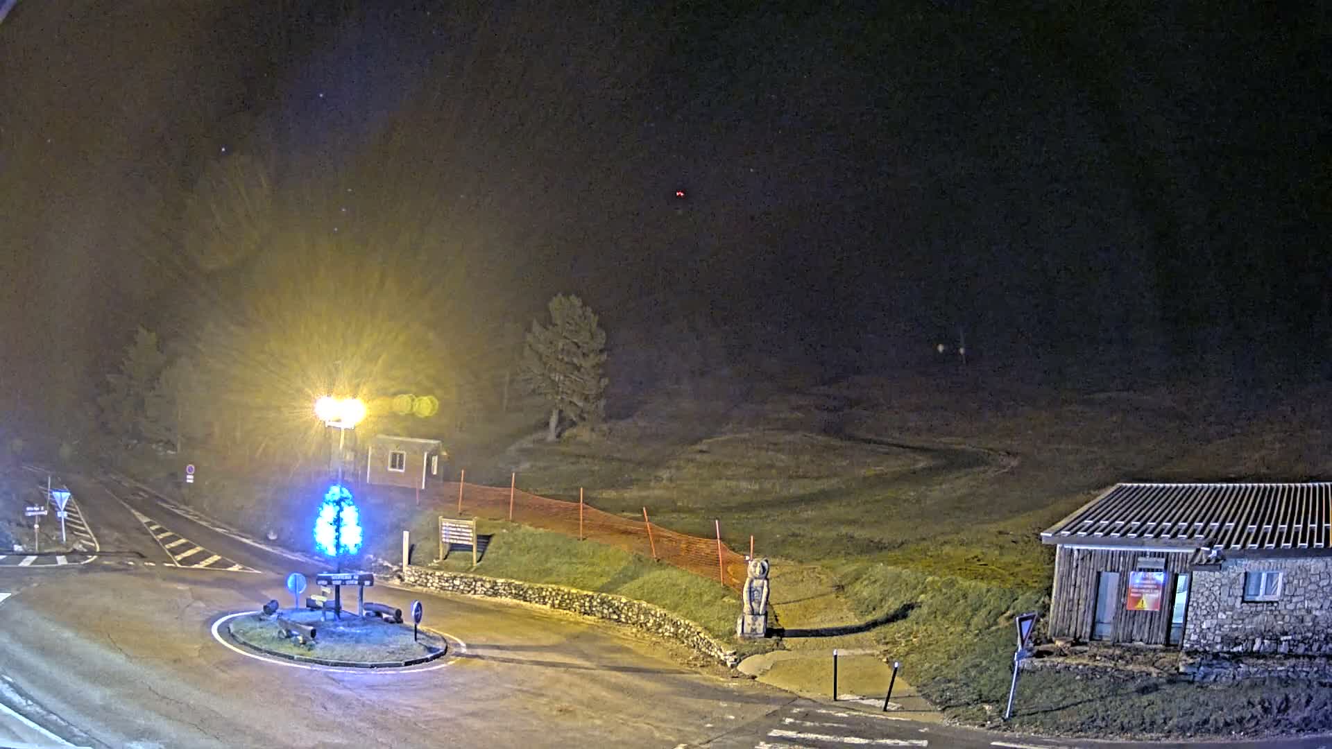 Montserein - Ventoux Mount Live Cam - Carpentras, Vaucluse, Provence-Alpes-Cote d’Azur