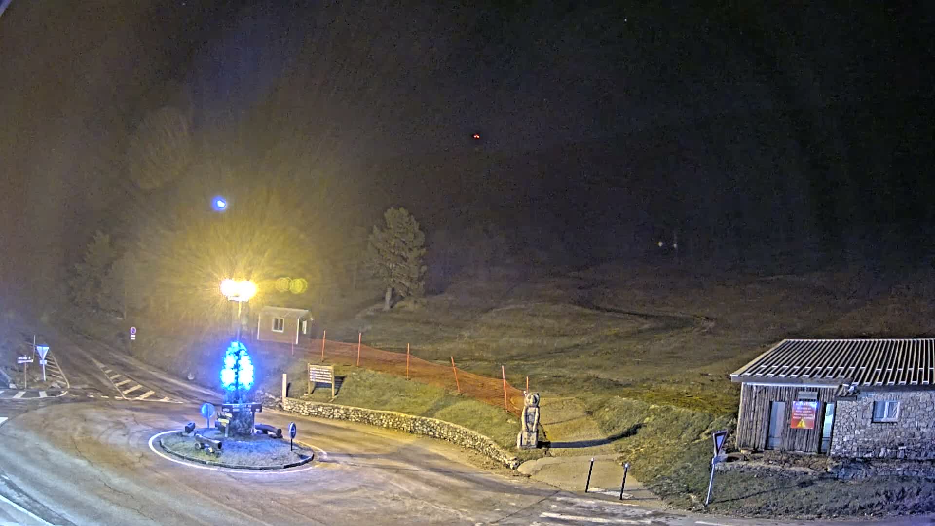 Montserein - Ventoux Mount Live Cam - Carpentras, Vaucluse, Provence-Alpes-Cote d’Azur