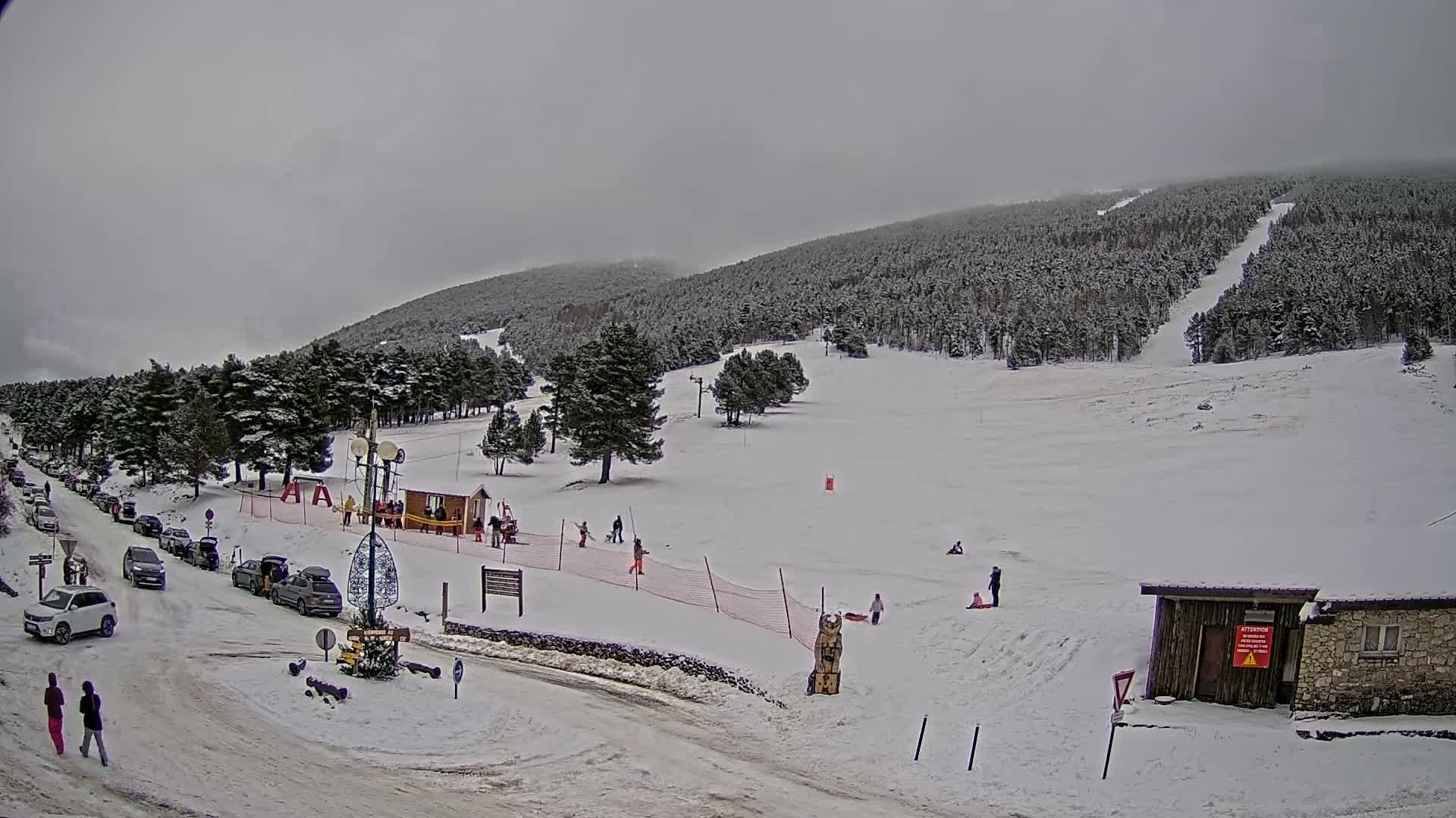 Montserein - Ventoux Mount Live Cam - Carpentras, Vaucluse, Provence-Alpes-Cote d’Azur