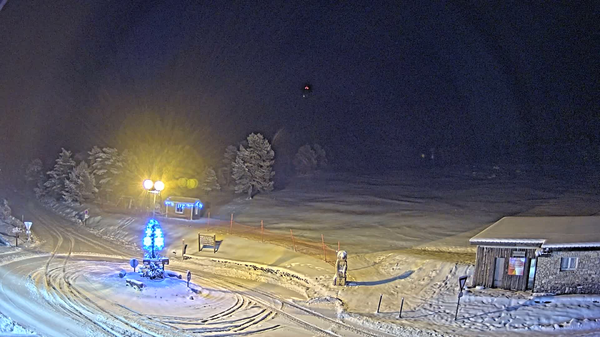 Montserein - Ventoux Mount Live Cam - Carpentras, Vaucluse, Provence-Alpes-Cote d’Azur