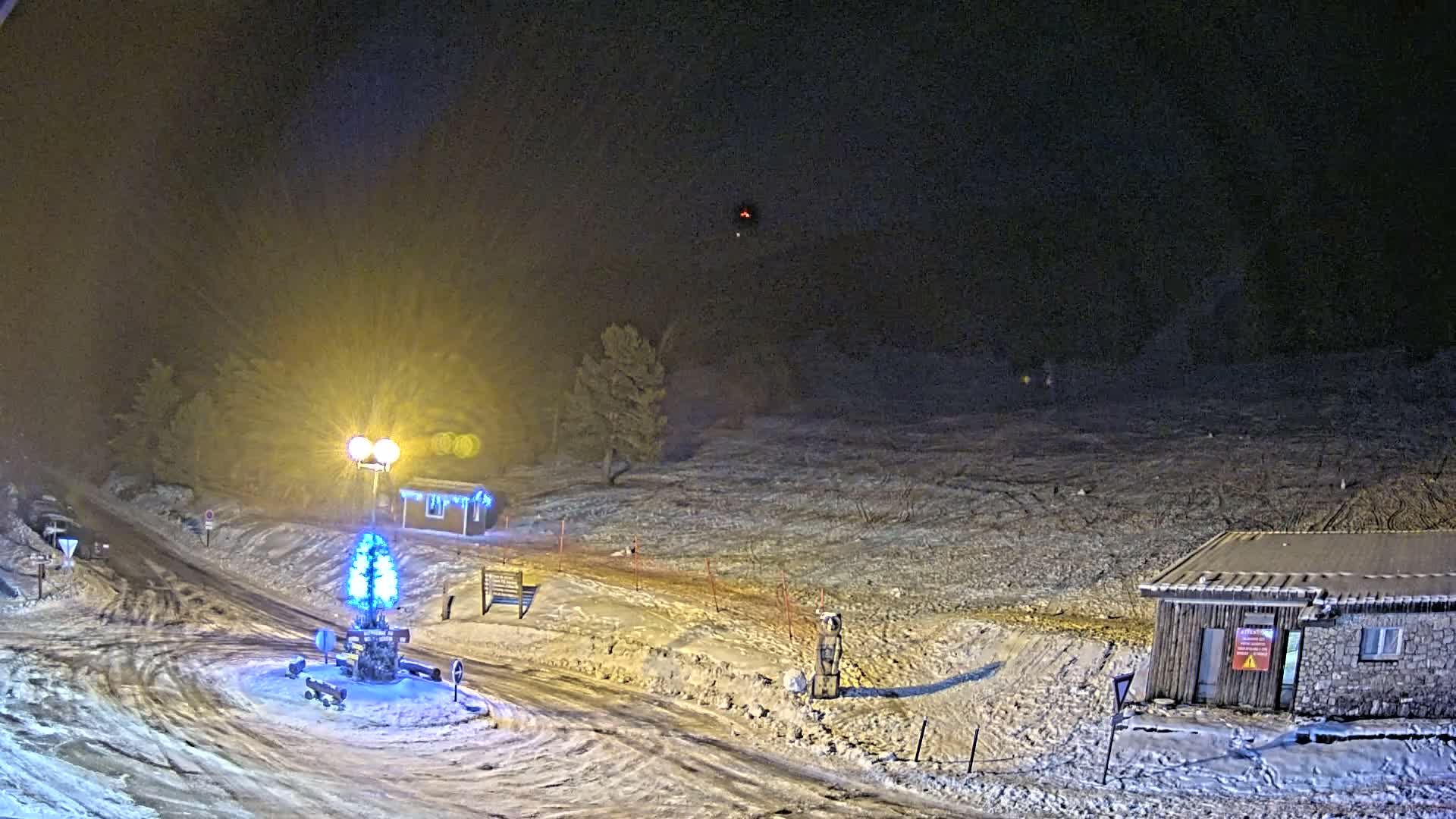 Montserein - Ventoux Mount Live Cam - Carpentras, Vaucluse, Provence-Alpes-Cote d’Azur