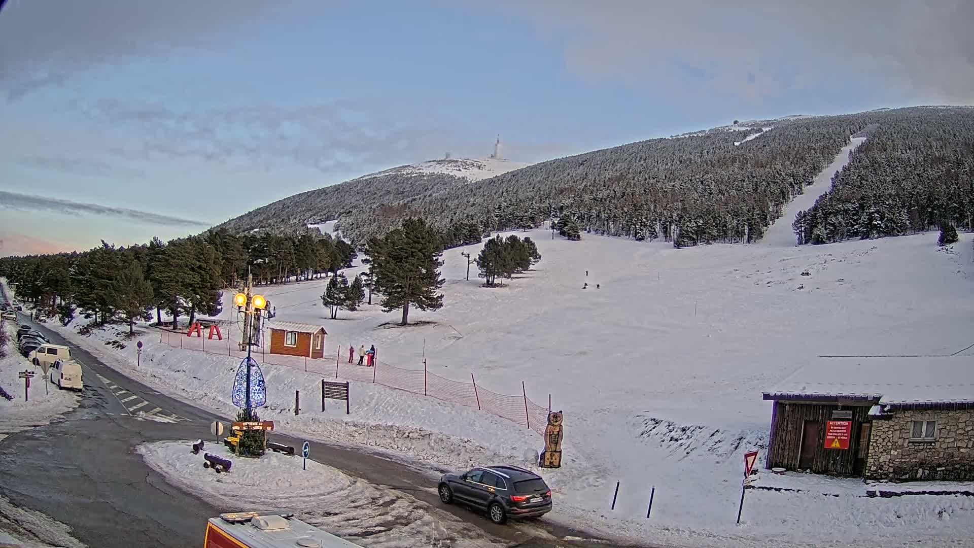 Montserein - Ventoux Mount Live Cam - Carpentras, Vaucluse, Provence-Alpes-Cote d’Azur