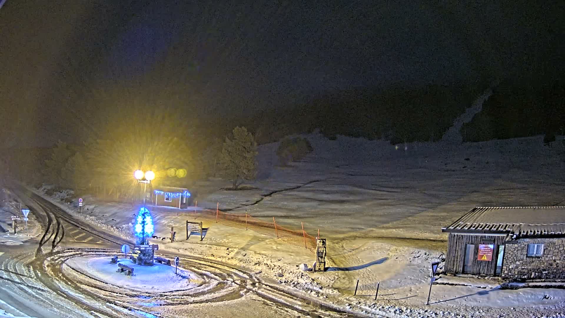 Montserein - Ventoux Mount Live Cam - Carpentras, Vaucluse, Provence-Alpes-Cote d’Azur