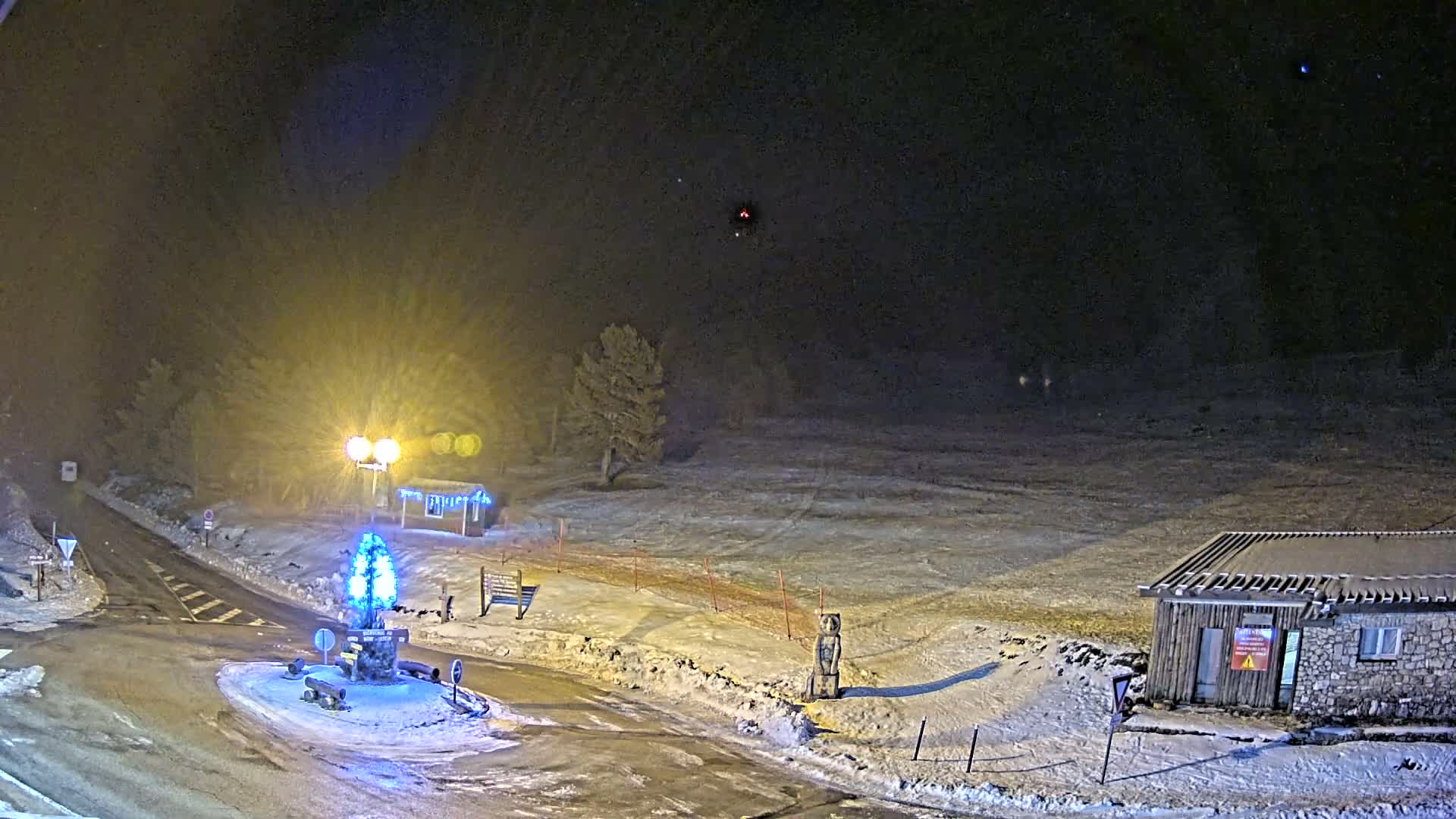 Montserein - Ventoux Mount Live Cam - Carpentras, Vaucluse, Provence-Alpes-Cote d’Azur