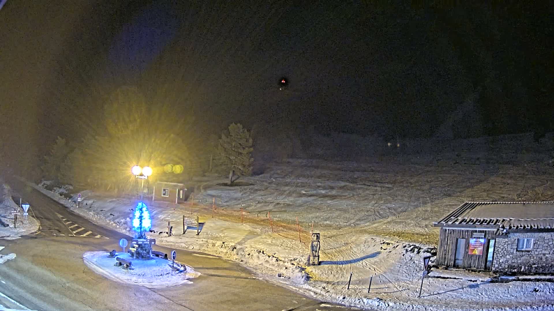 Montserein - Ventoux Mount Live Cam - Carpentras, Vaucluse, Provence-Alpes-Cote d’Azur